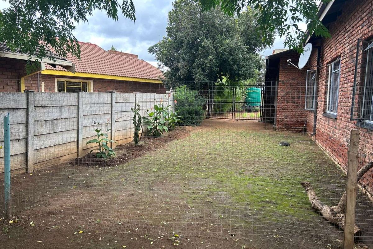 House For Sale in Ivy Park - Photo 5