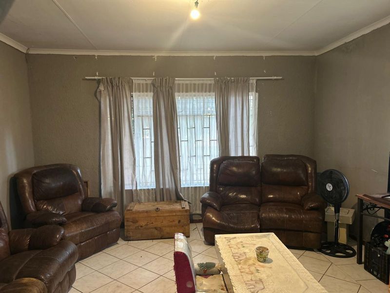 House For Sale in Ivy Park - Photo 8