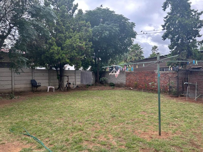 House For Sale in Ivy Park - Photo 3