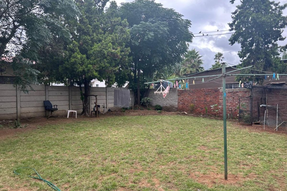 House For Sale in Ivy Park - Photo 3