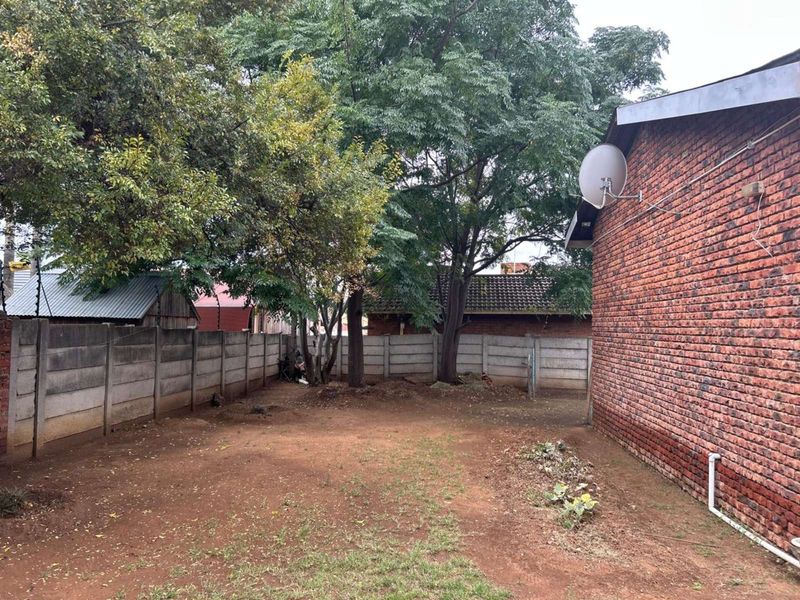 House For Sale in Ivy Park - Photo 4