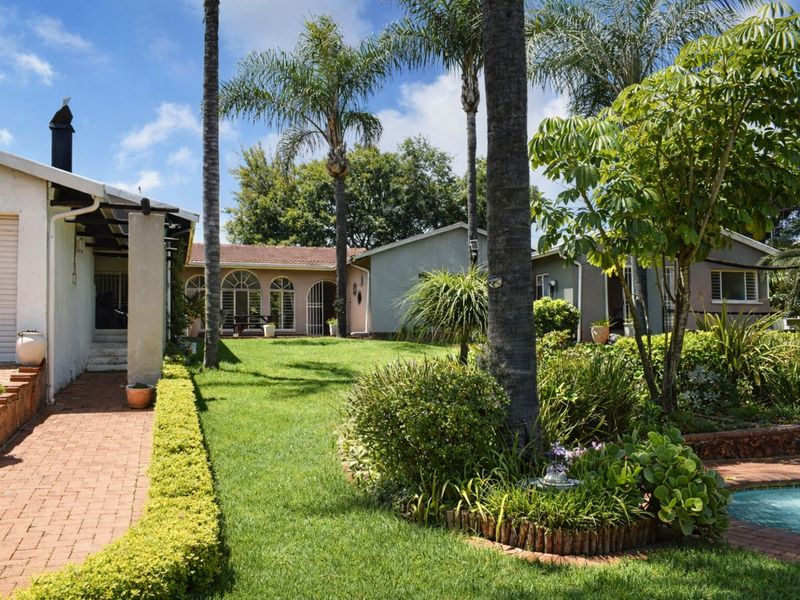 House For Sale in Weltevreden Park - Photo 3