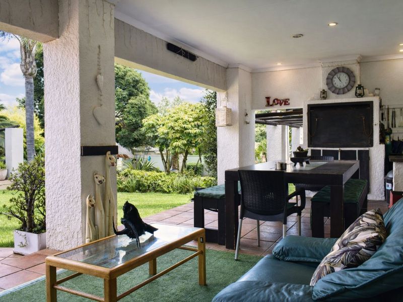 House For Sale in Weltevreden Park - Photo 7