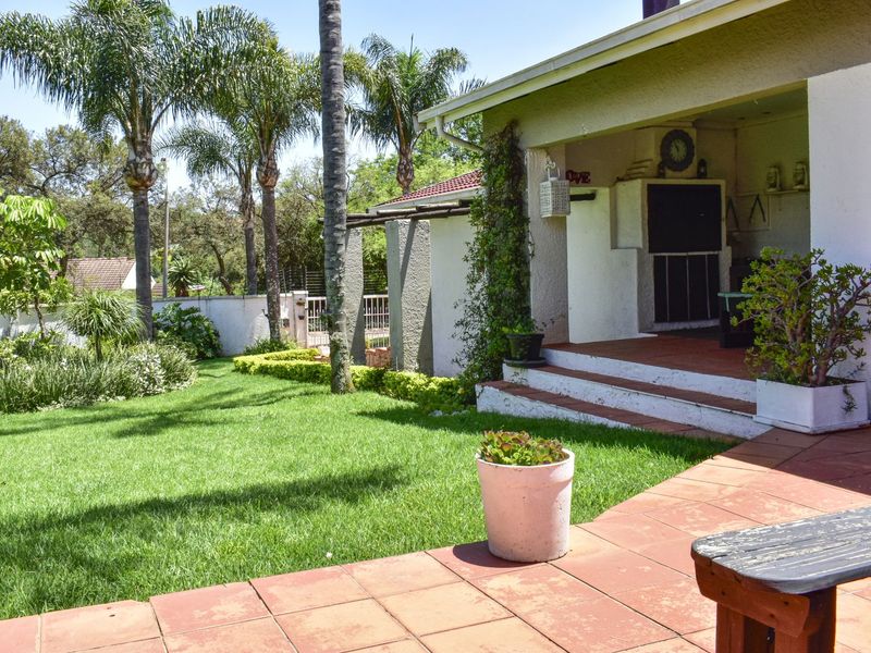 House For Sale in Weltevreden Park - Photo 6