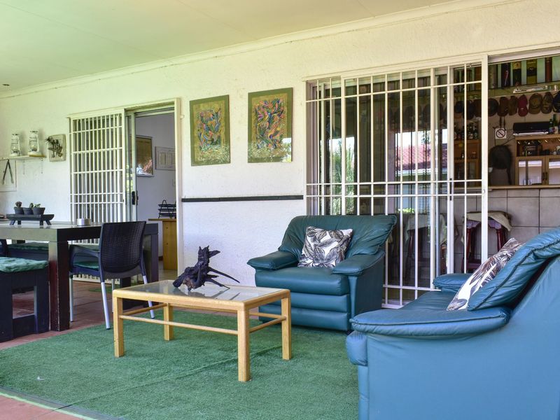 House For Sale in Weltevreden Park - Photo 5