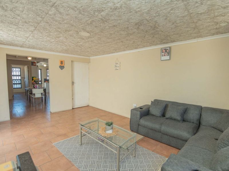 House For Sale in Algoa Park - Photo 7