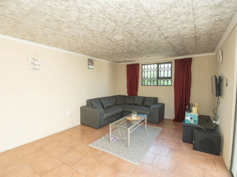 House For Sale in Algoa Park - Photo 6
