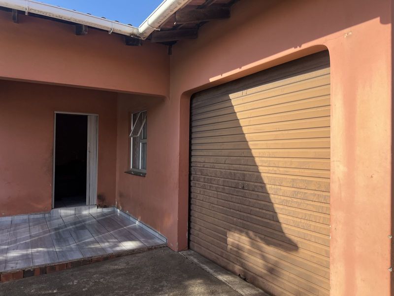 House For Sale in Esikhawini Central - Photo 5