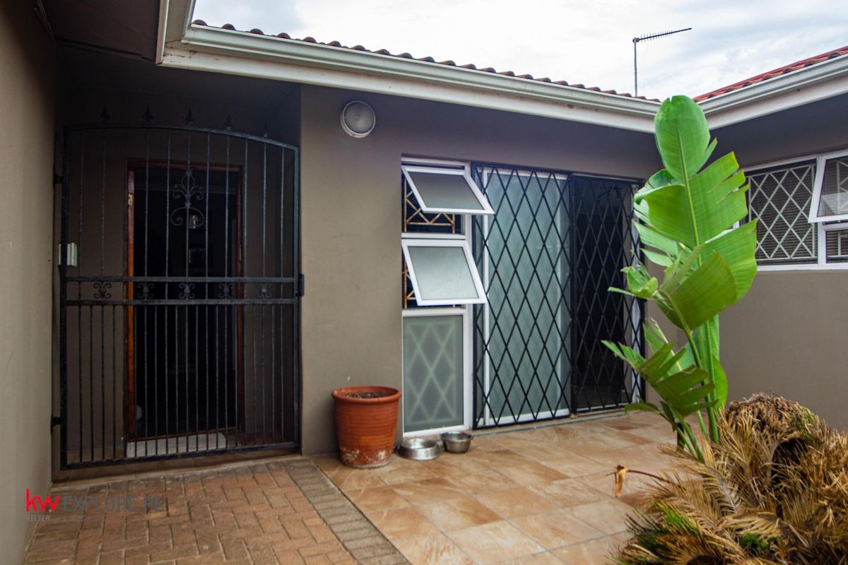 House For Sale in Summerstrand - Photo 5