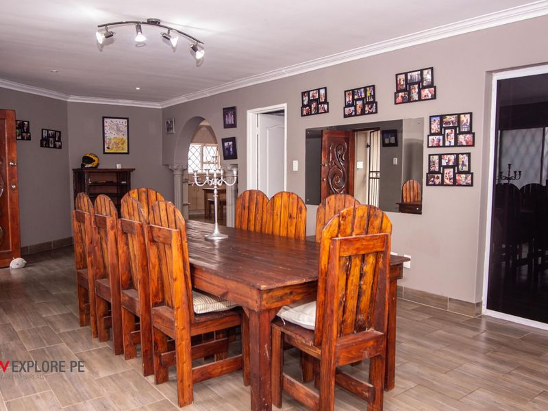 House For Sale in Summerstrand - Photo 4