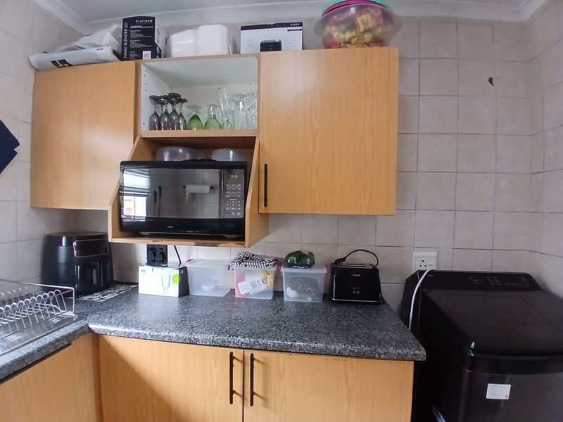 Townhouse For Sale in Ekklesia - Photo 8