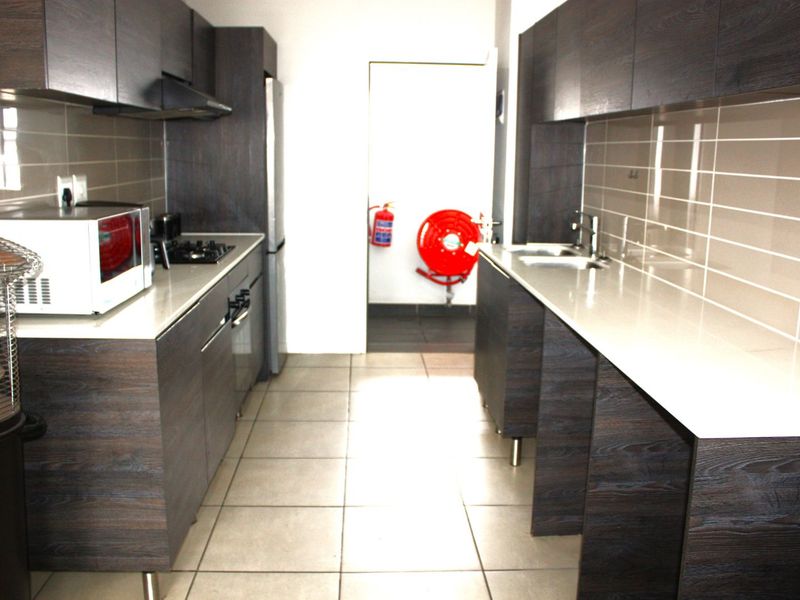 Apartment For Sale in Bryanston - Photo 5