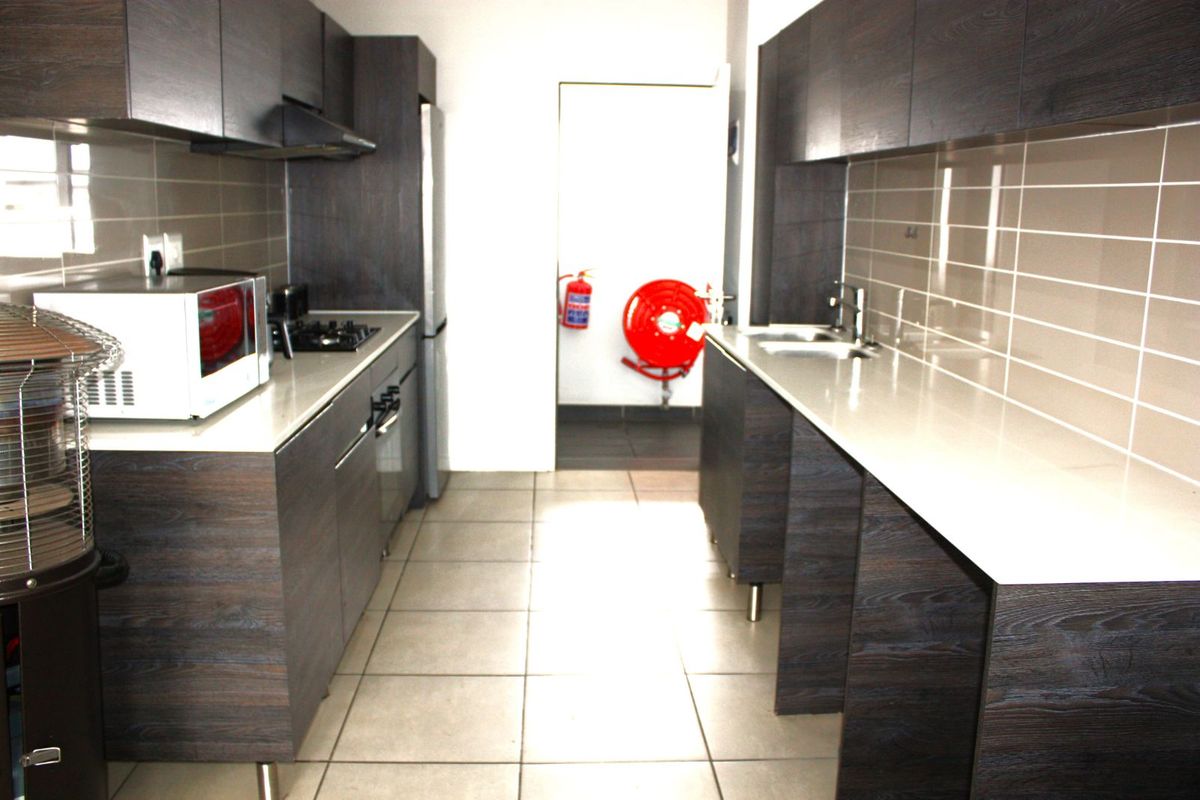 Apartment For Sale in Bryanston - Photo 5