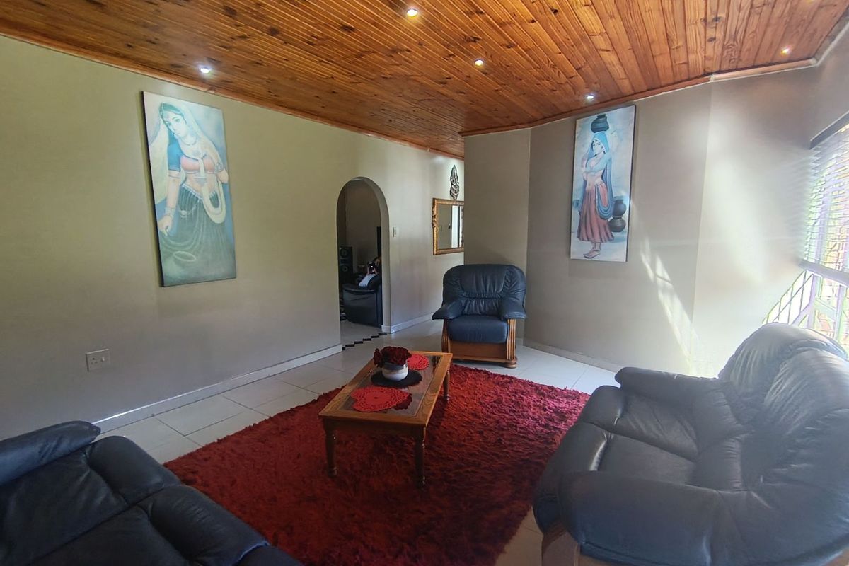 House For Sale in Shallcross - Photo 4