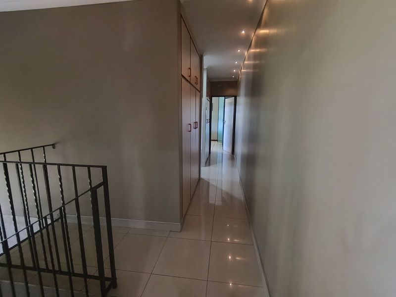 House For Sale in Shallcross - Photo 9