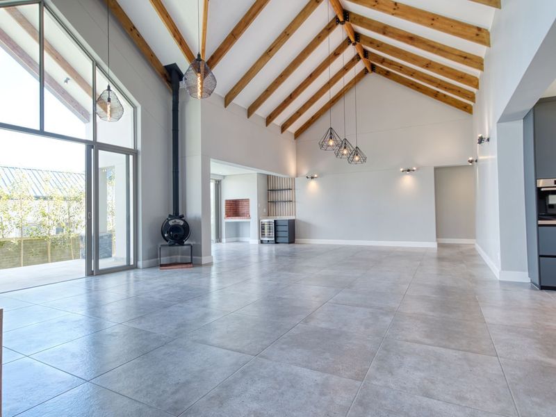 House For Sale in Kingswood Golf Estate - Photo 5