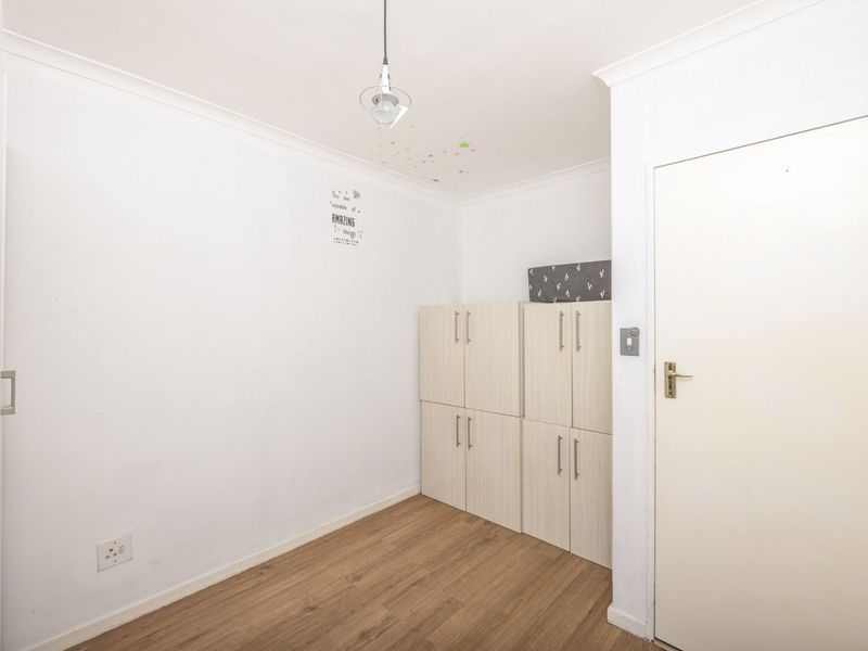 Apartment To Rent in West Beach - Photo 9