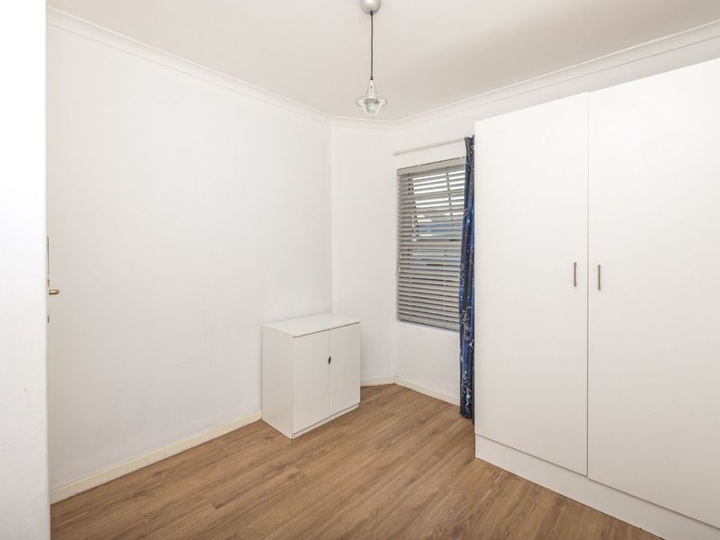 Apartment To Rent in West Beach - Photo 10