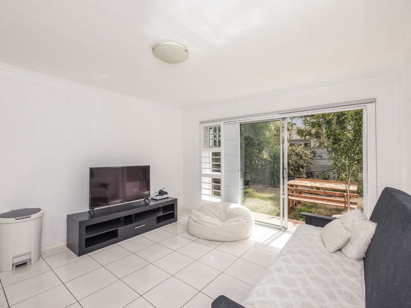 Apartment To Rent in West Beach - Photo 3