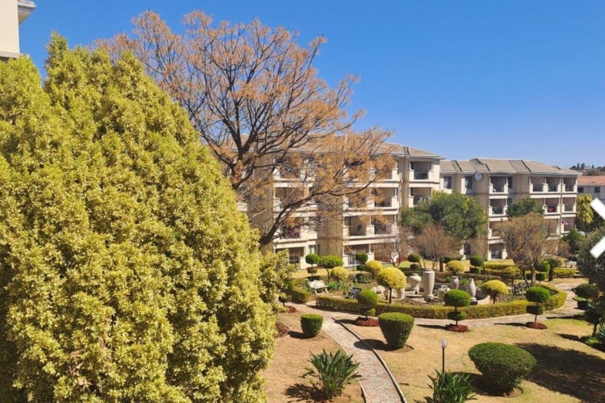 Apartment For Sale in Noordwyk - Photo 5