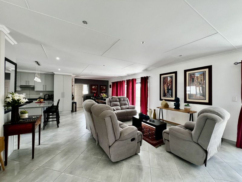 House For Sale in Reebok - Photo 3