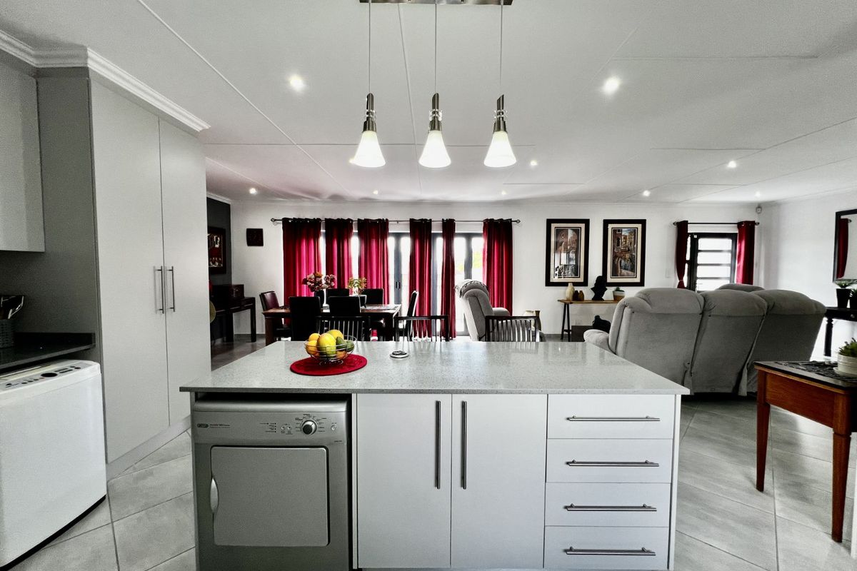 House For Sale in Reebok - Photo 5