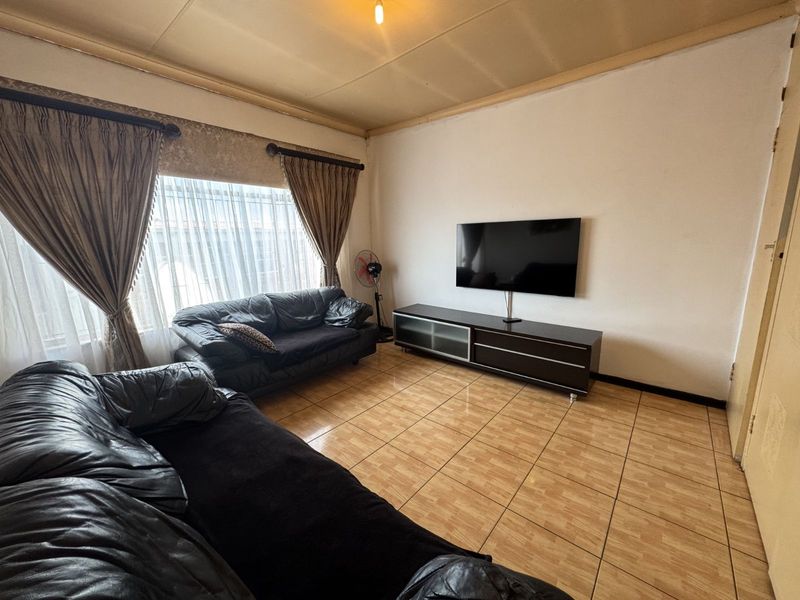 Apartment For Sale in Laudium - Photo 10