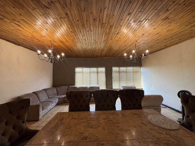 Apartment For Sale in Laudium - Photo 4