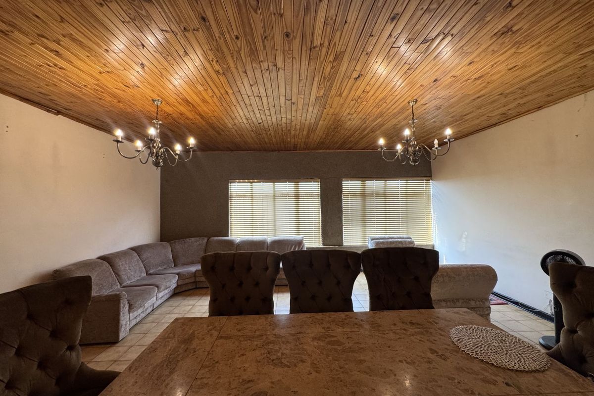 Apartment For Sale in Laudium - Photo 4