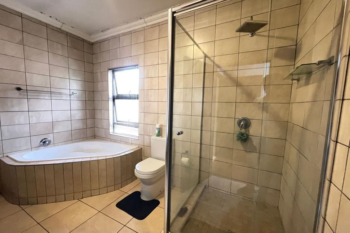 House For Sale in Amberfield Valley - Photo 4