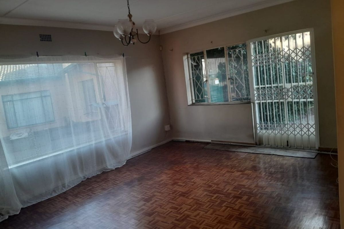 House To Rent in Woodmere - Photo 5