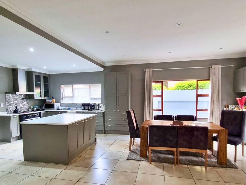 House For Sale in Beverley - Photo 6