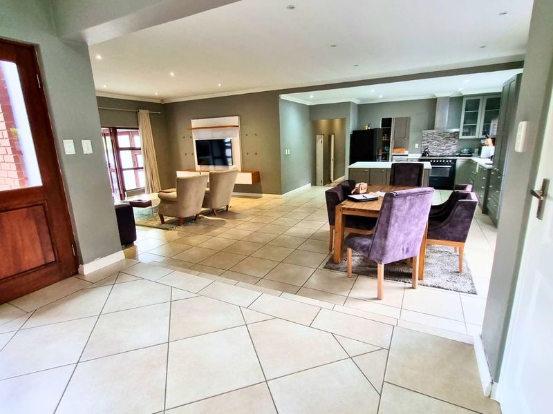 House For Sale in Beverley - Photo 9