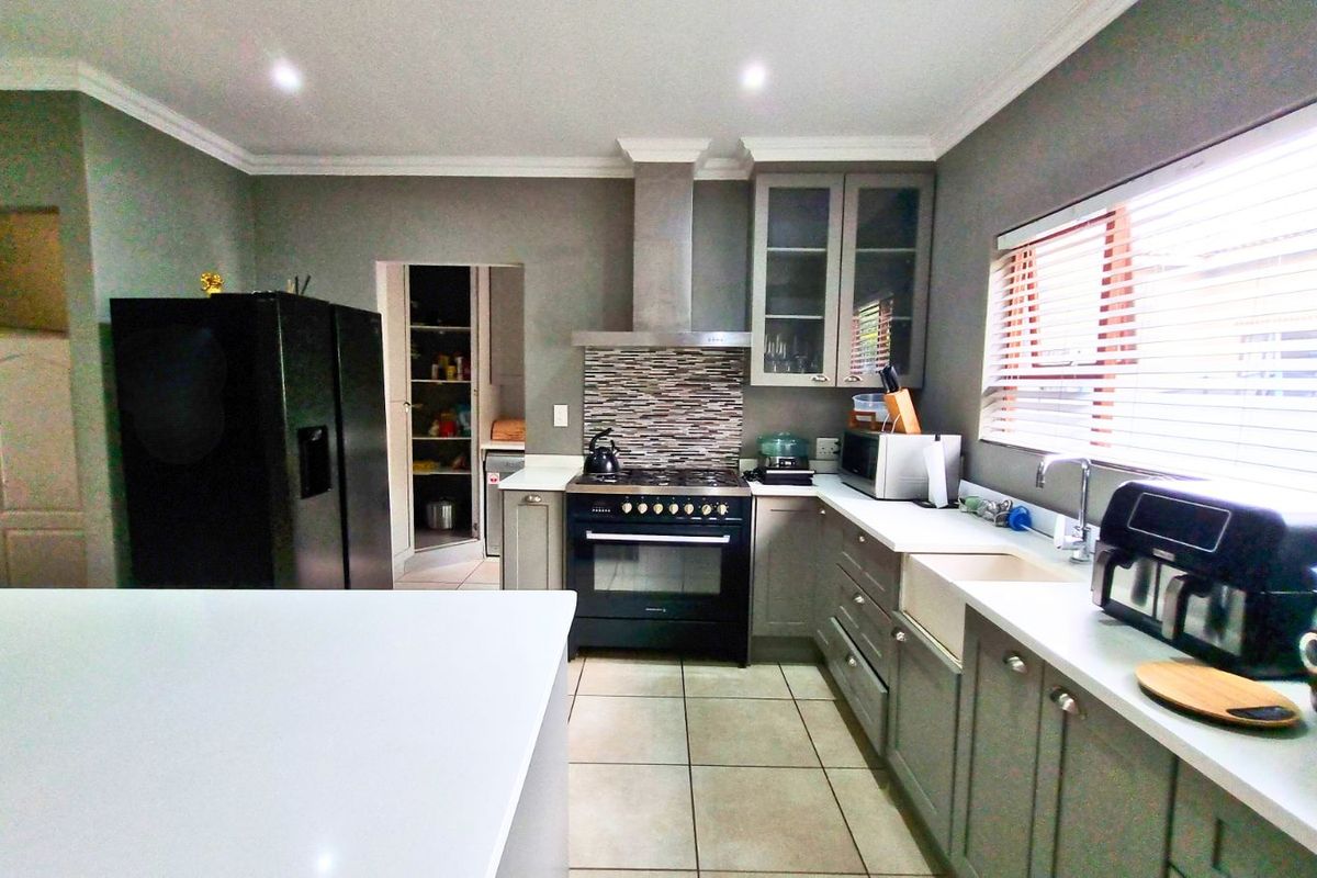 House For Sale in Beverley - Photo 4