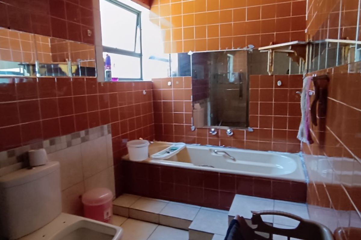 House For Sale in Kempton Park West - Photo 3