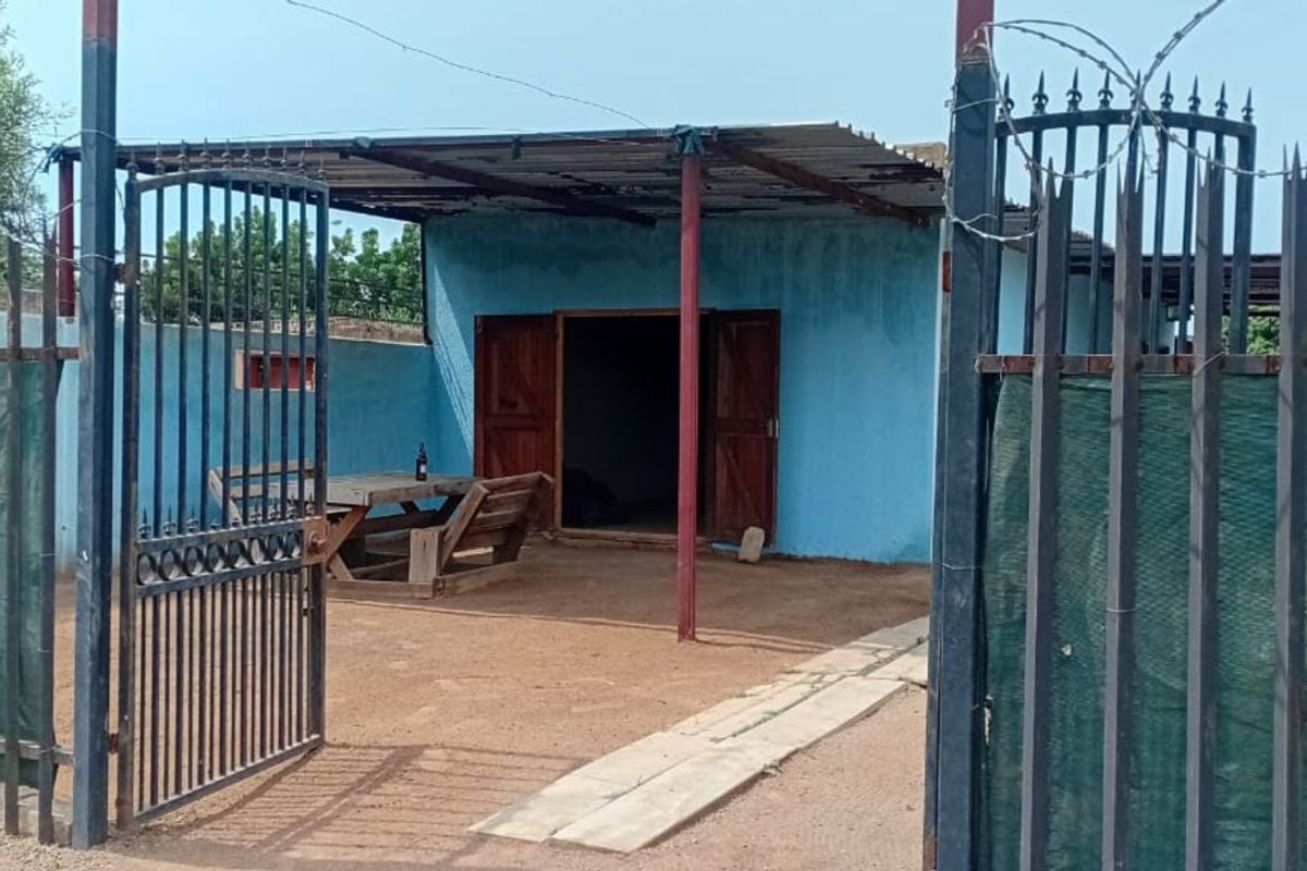 Retail For Sale in Hammanskraal Central - Photo 2