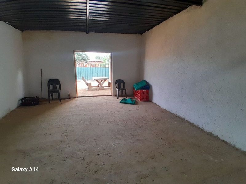 Retail For Sale in Hammanskraal Central - Photo 8
