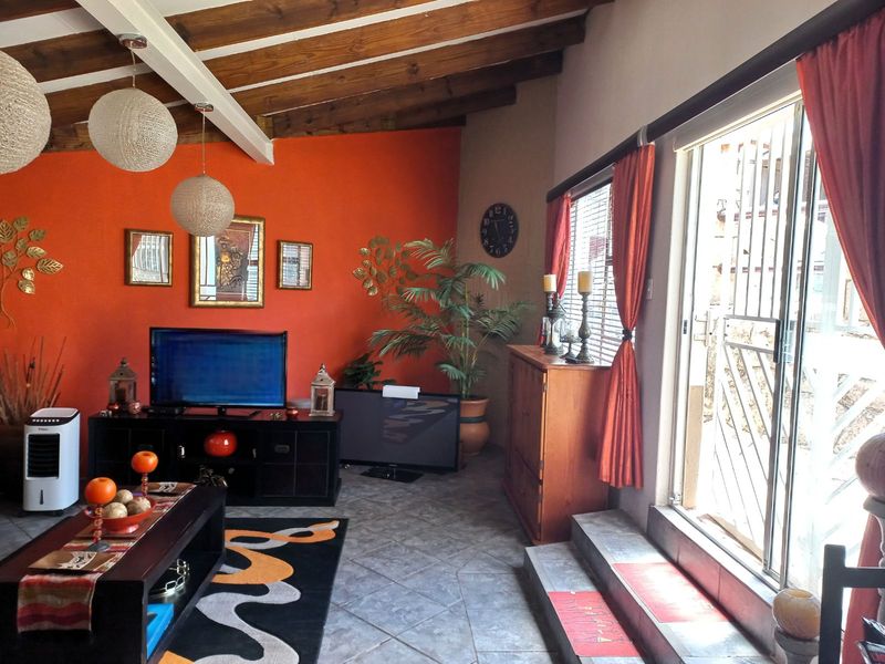 House For Sale in Kenmare - Photo 6