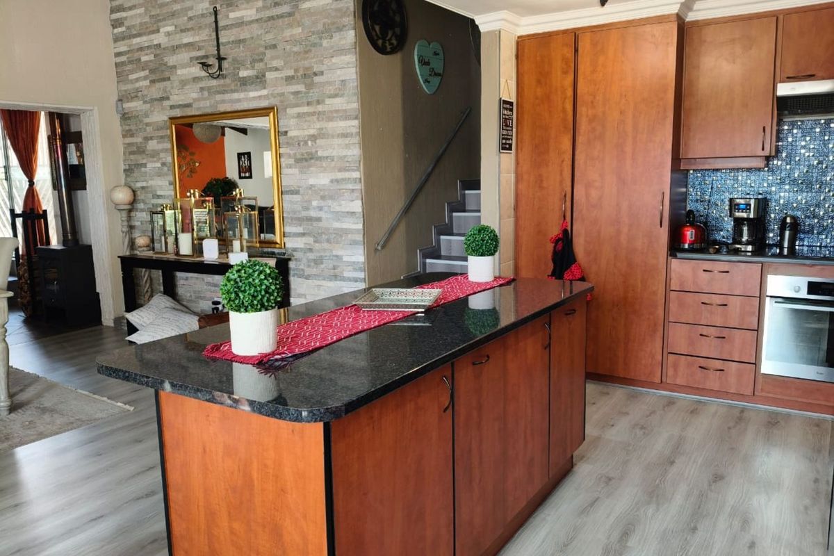 House For Sale in Kenmare - Photo 5