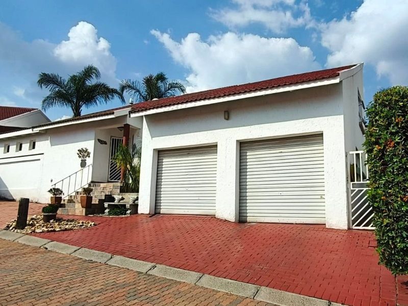 House For Sale in Kenmare - Photo 2