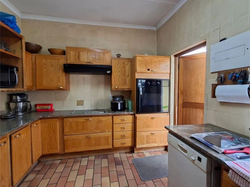 House For Sale in Rietondale - Photo 4