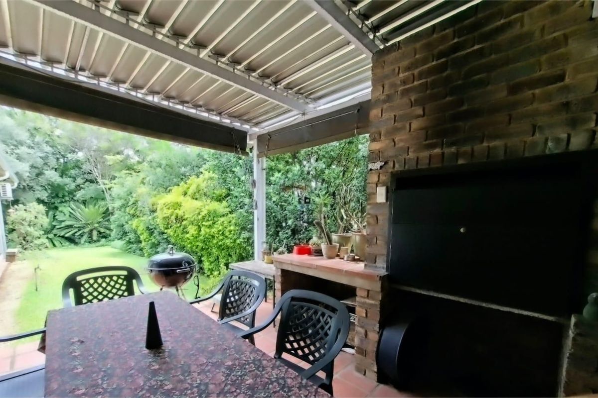 House For Sale in Rietondale - Photo 3
