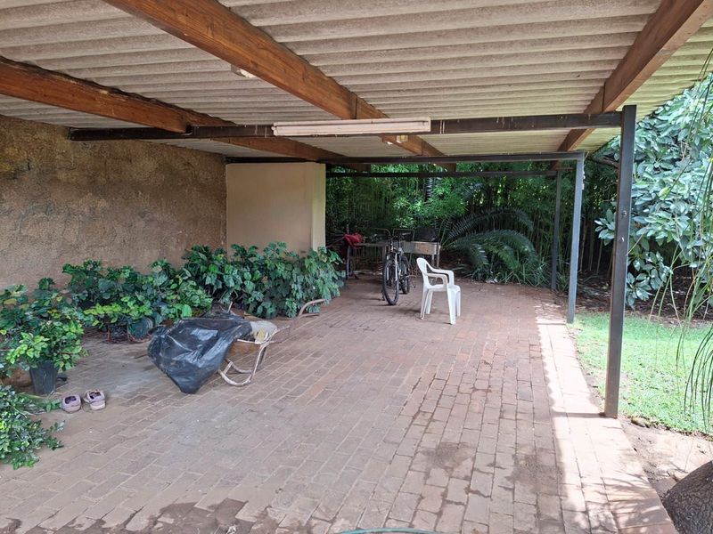 House For Sale in Rietondale - Photo 2