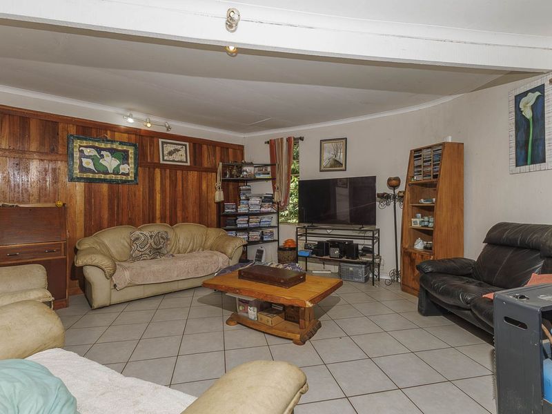 House For Sale in Drummond - Photo 2