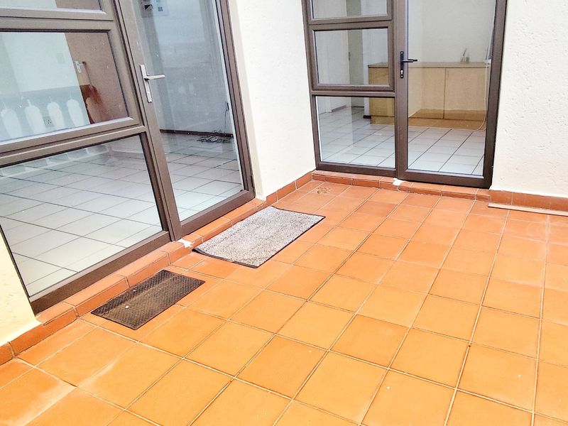 Apartment For Sale in Constantia Kloof - Photo 6