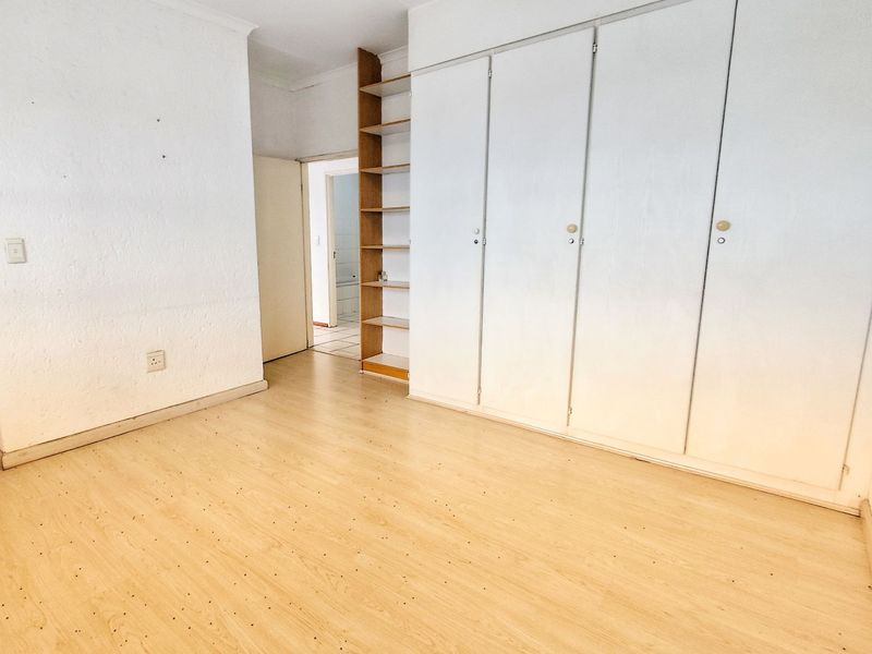 Apartment For Sale in Constantia Kloof - Photo 8