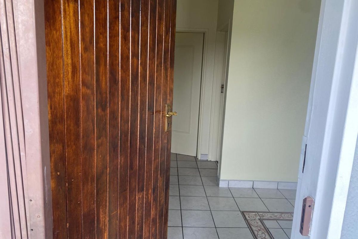 Apartment For Sale in Sharonlea - Photo 3