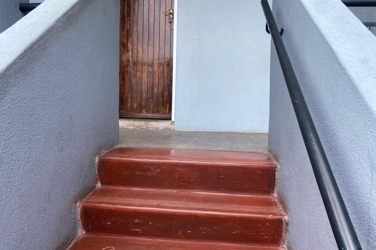 Apartment For Sale in Sharonlea - Photo 2