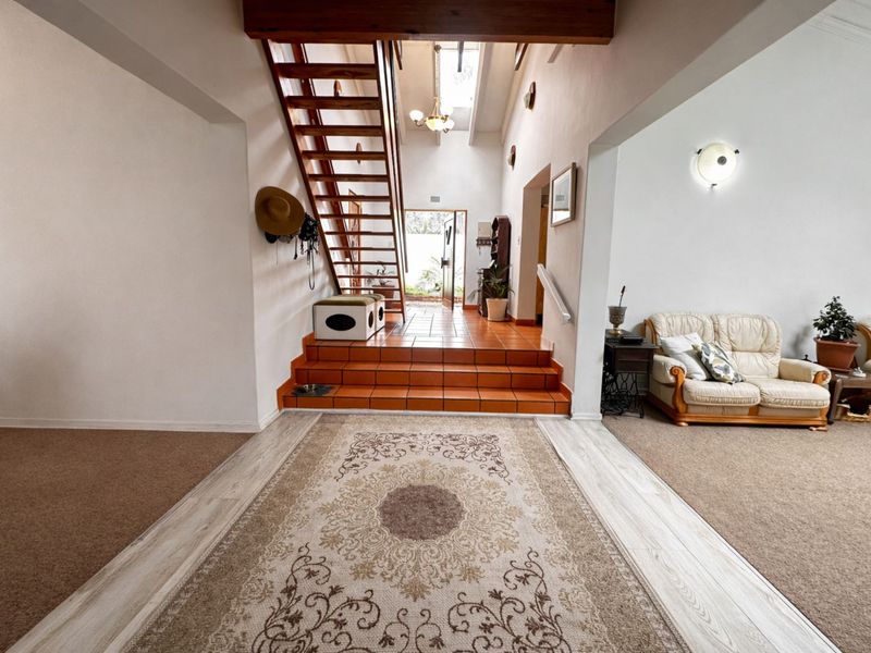 House For Sale in Lonehill - Photo 4