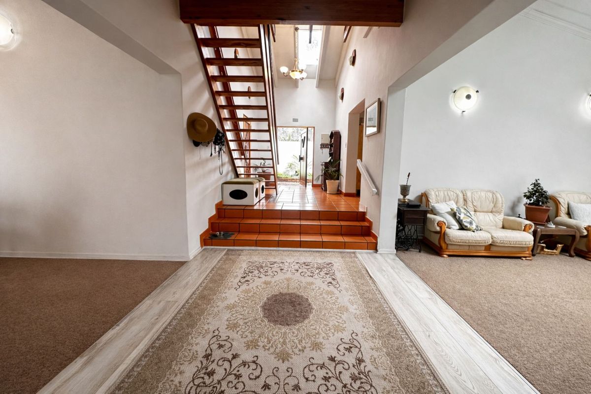 House For Sale in Lonehill - Photo 4